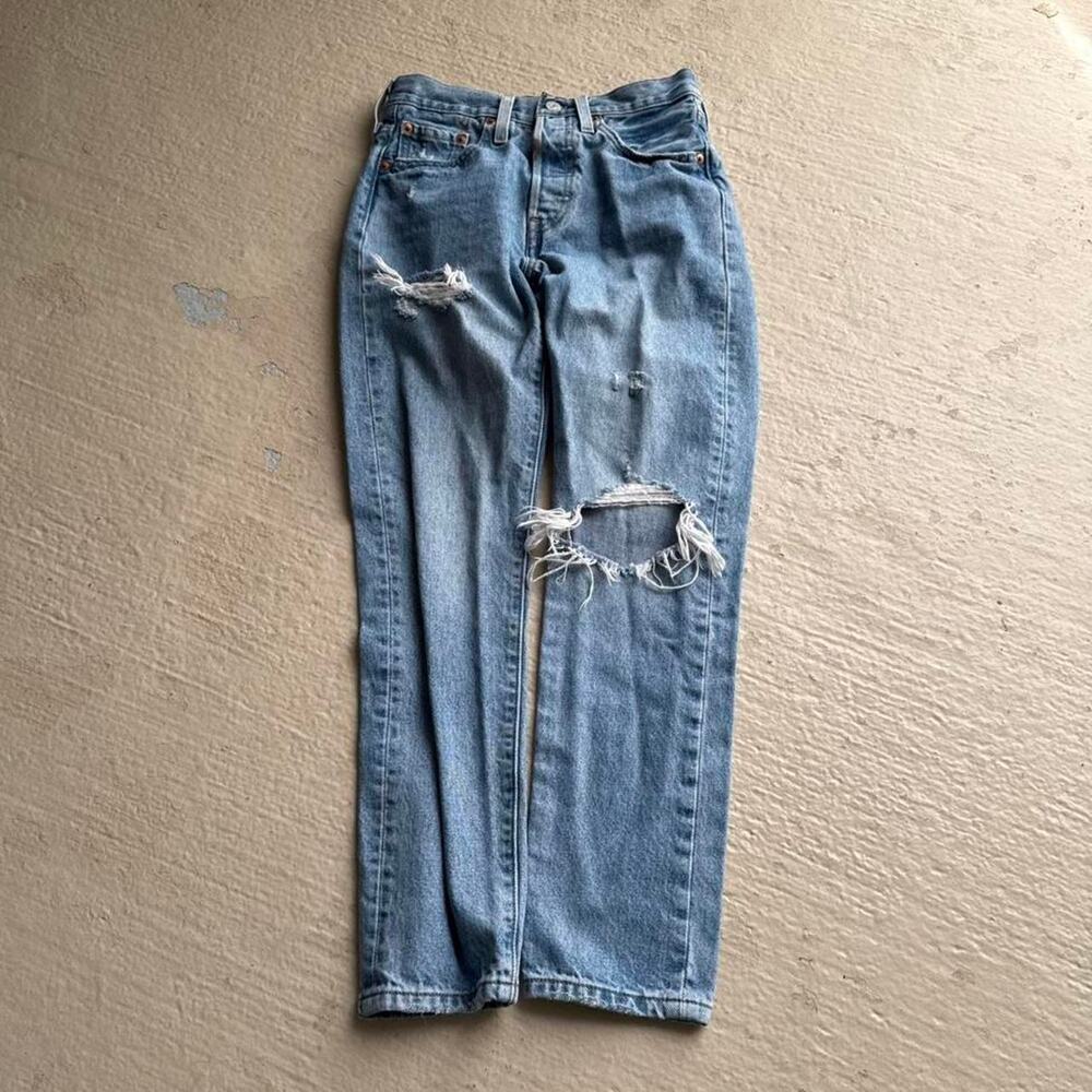 Big E Button Fly Ripped Women’s 24x26 Levi’s 501 Blue Jeans Modern